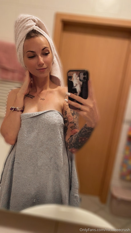 Sweet Crush Nicole アダルトスター 写真