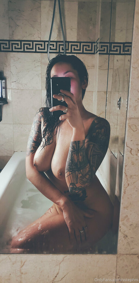 sstephni 最高のモデル 写真