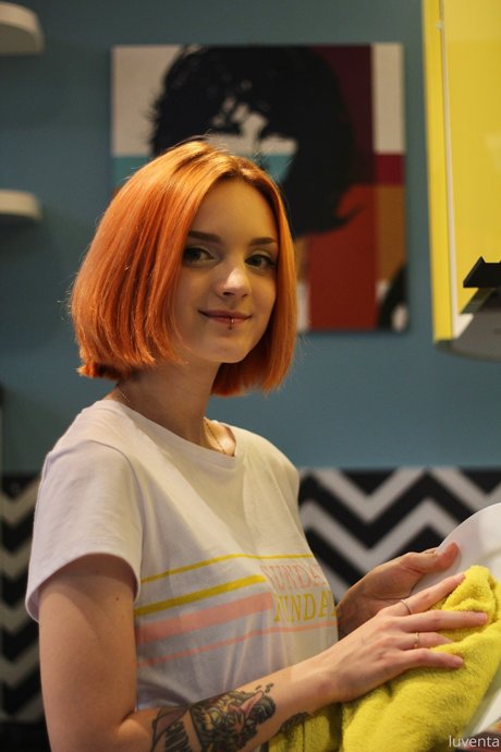 曲線美の女の子オンリーファンズ ポルノ ギャラリー