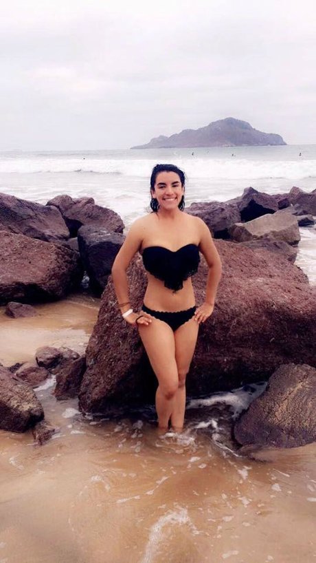 Tania Ivette_ セックス女優 写真