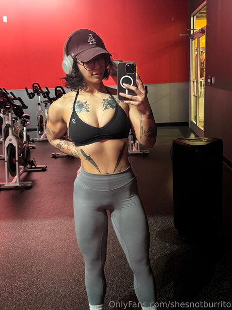 Yoursecretrito ポルノスター 写真