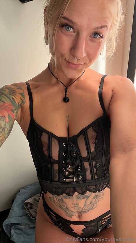 Youravamiller 完璧なモデル 写真