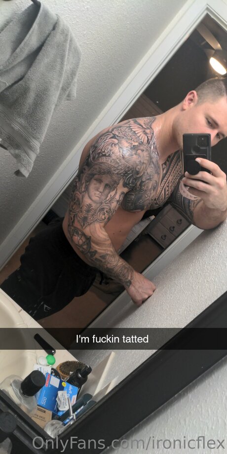 Ironicflex ヌードモデル 画像