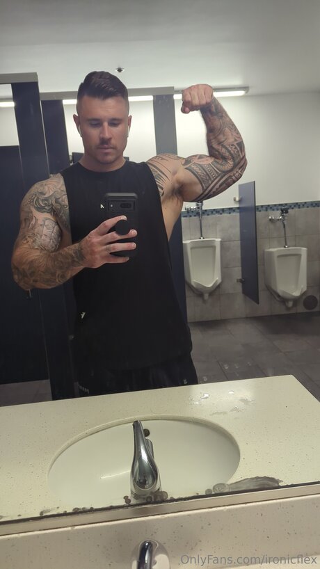 Ironicflex 素敵なポルノスター アーカイブ