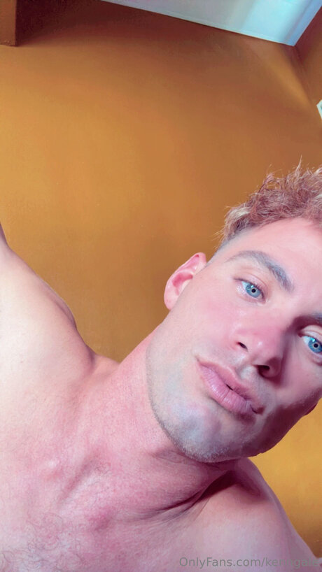 ジムガールズオンリーファンズ セクシー裸 写真