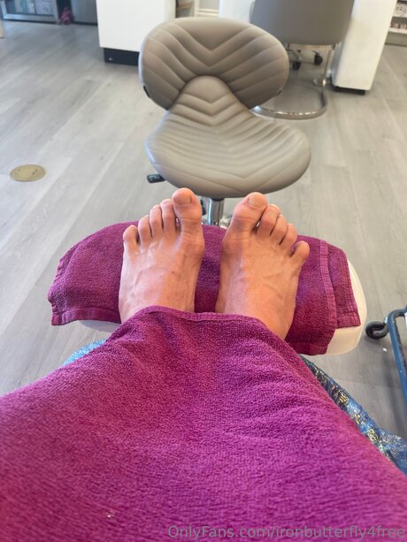 Ironbutterfly4free ポルノスター 裸 画像