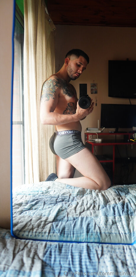 Tommartin995 ポルノスター エロティック 画像