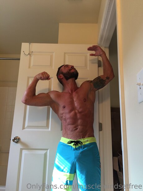 曲線美のブロンドオンリーファンズ 無料 写真