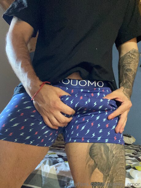 Naughty Amor 高品質モデル 写真