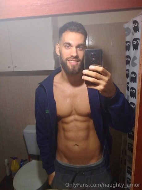 Naughty Amor 裸のポルノスター 写真