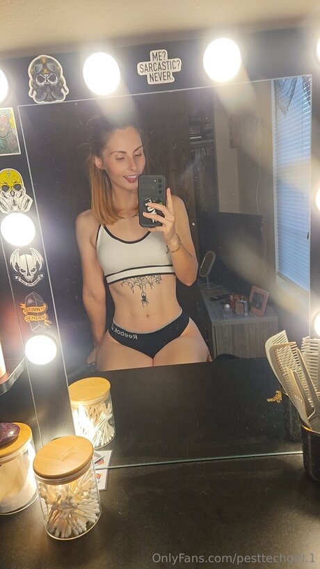 Pesttechgirl 1 高品質モデル ギャラリー