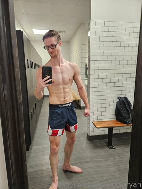 心理学者オンリーファンズ ホットヌード ギャラリー