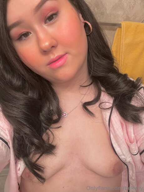 Baddiebek 独占スター 写真