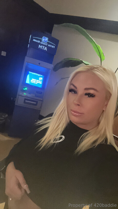 asmr ジンジャー オンリーファンズ ホット 写真