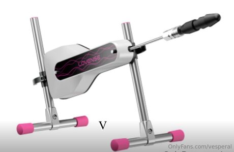 Vesperal ポルノスター ヌード 画像