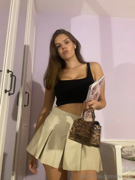 Eva Lee 素敵なモデル 写真