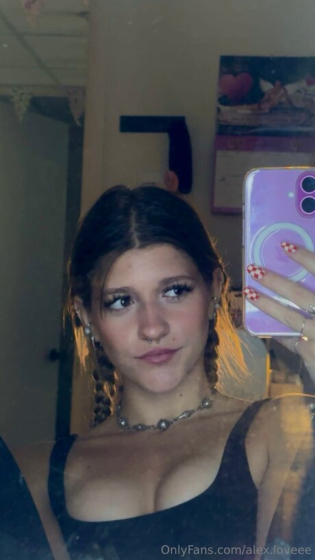 Alex Loveee 無料スター 画像