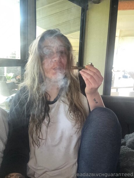 Badazbivchguaranteed ポルノスター ギャラリー