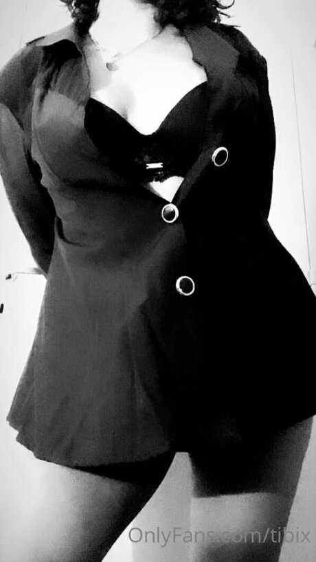 Tibix 完璧なポルノスター 画像