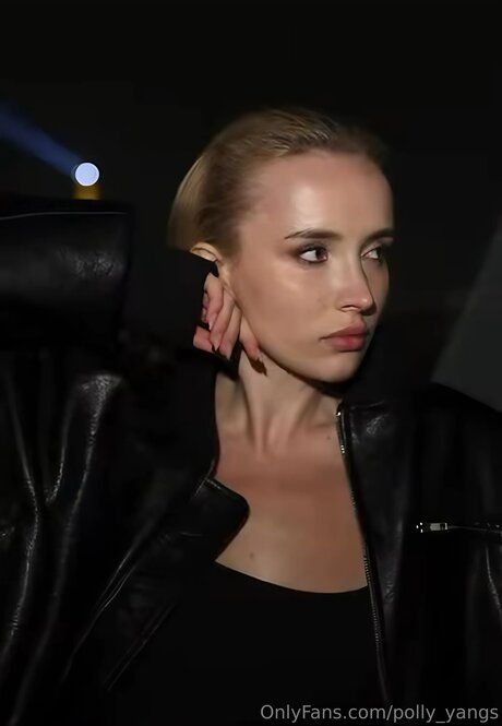 筋肉トランスオンリーファンズ えろた 画像