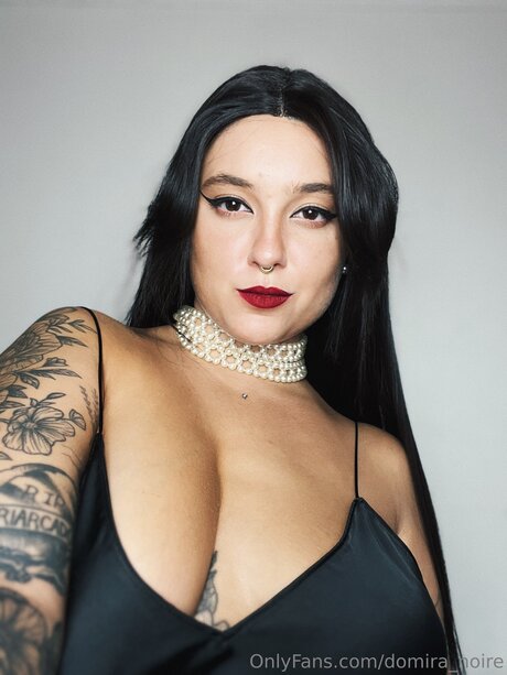 Domira Noire ポルノスター 画像