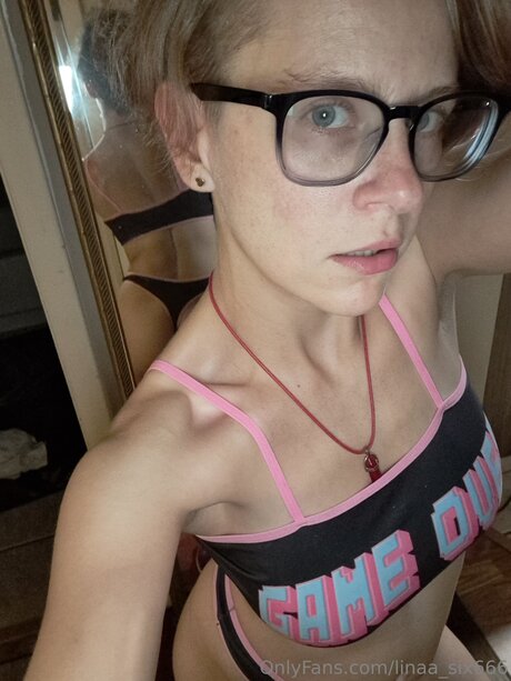 Linaa Six666 トップ女優 写真