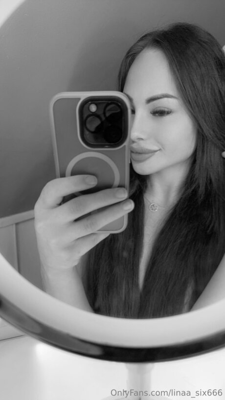 Linaa Six666 ヌード女優 写真