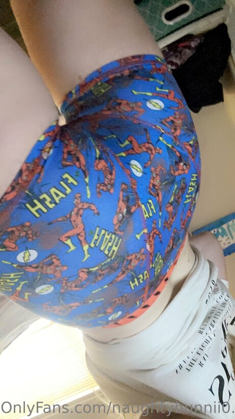 Naughtybunnii0 0 ポルノスター セクシー 写真