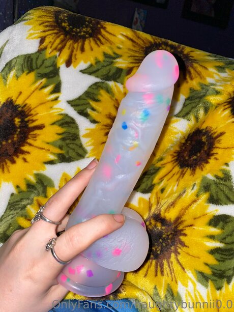 Naughtybunnii0 0 スター ヌード 写真