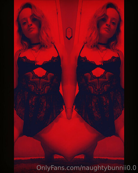 Naughtybunnii0 0 ポルノスター パーフェクト アーカイブ