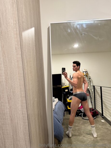 Marvincortesmonthly セクシーなポルノスター アーカイブ