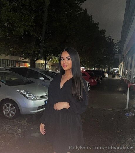 Abbyxxlove エロティックモデル 画像