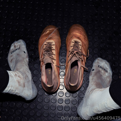 巨乳カップルオンリーファンズ 美しいヌード 画像