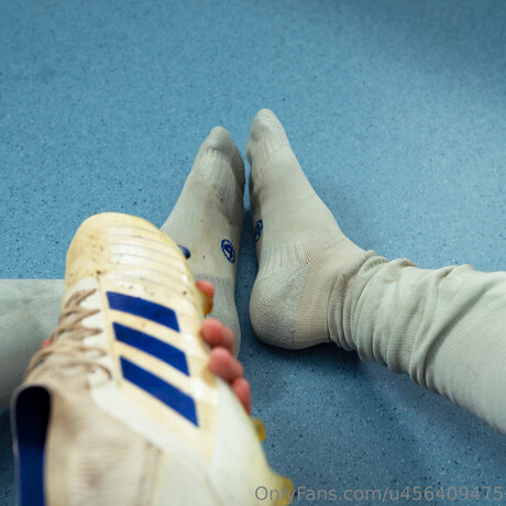 熟女の足オンリーファンズ ホットセクシー 画像