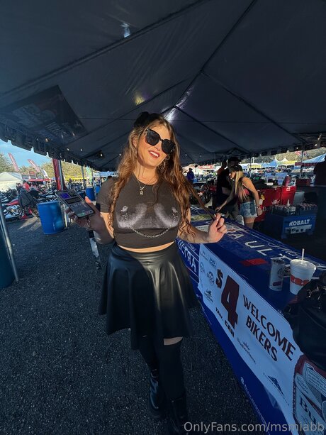 Msmiabb ポルノスター 写真