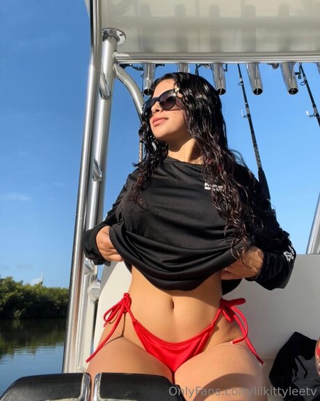 Lilkittyleetv モデル 写真