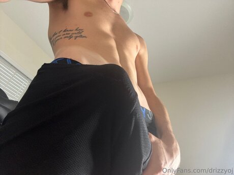 Drizzyoj トップモデル 写真