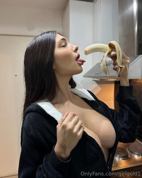 Nicoollee ポルノスター 独占 写真