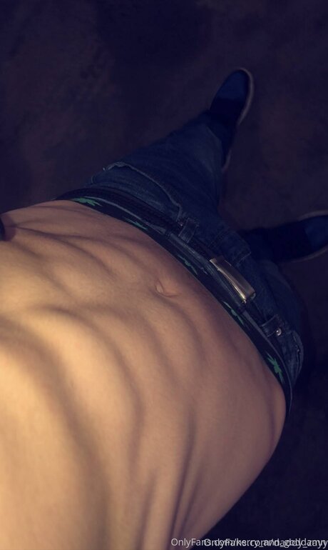 Kerry Ann Goddamn XXXモデル 写真