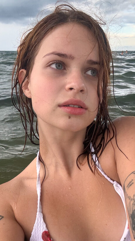 Pineappleri ヌードモデル ギャラリー