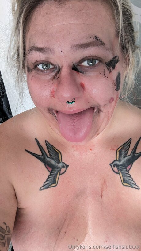 Selfishslutxxx 最高のポルノスター 写真