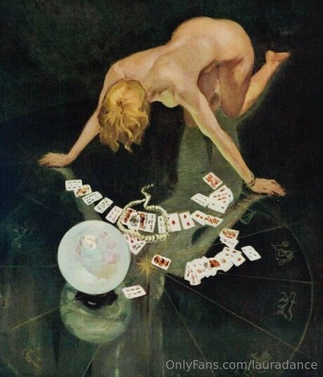 Lauradance 裸の女優 画像