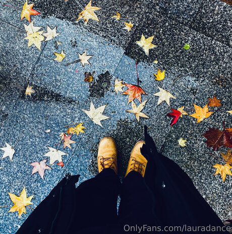 Lauradance ヌード女優 画像