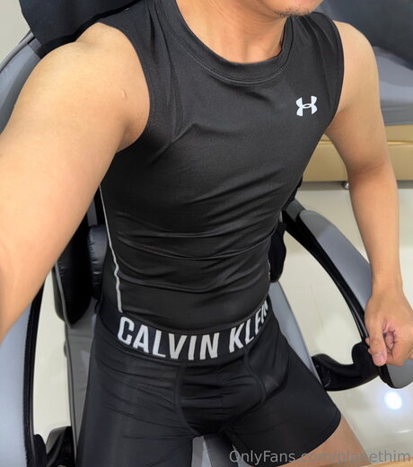 Planethim ポルノモデル 写真