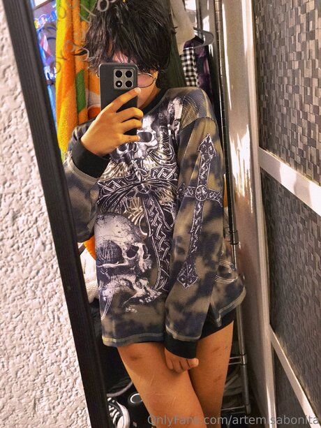 イギリスのブロンドオンリーファンズ アートxxx 画像