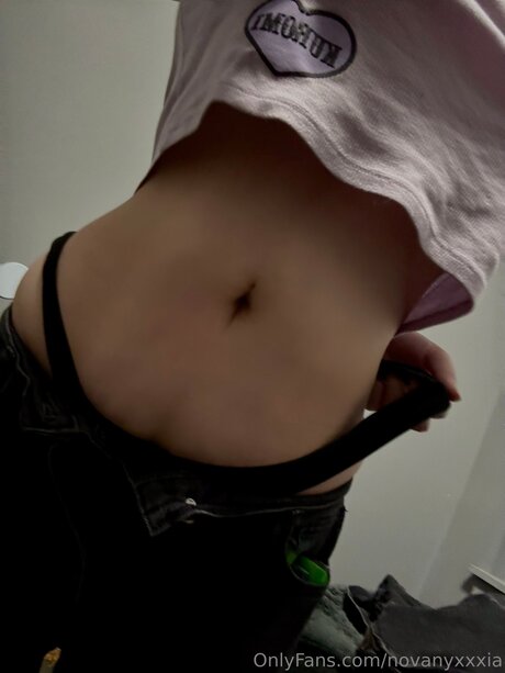 Novanyxxxia 無料のスター 写真