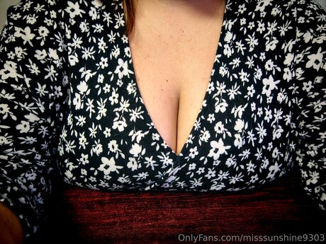 いちごミルクオンリーファンズ セクシー裸 画像