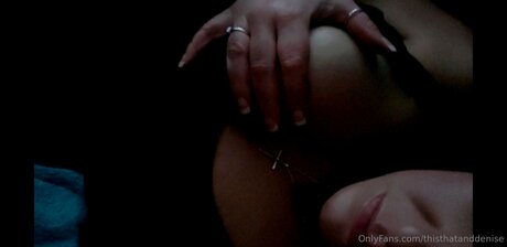 Thisthatanddenise エロティックなポルノスター 写真