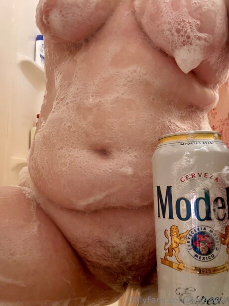 アラブ人妻オンリーファンズ 美しい裸 写真