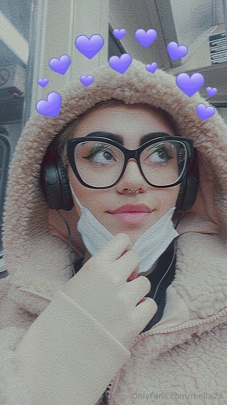 Rbella23 ポルノモデル 写真